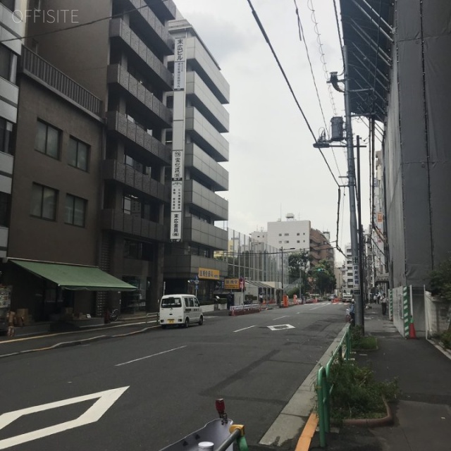 178ビル ビル前面道路