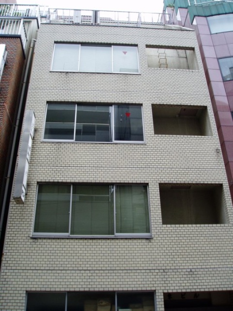 東ビル　外観