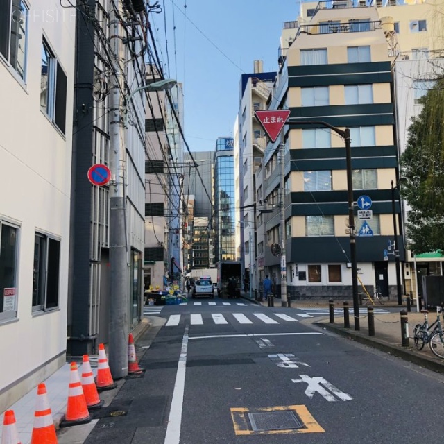 ギンザヨシダビルⅡ ビル前面道路