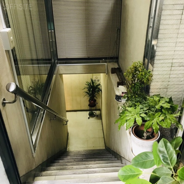 カツラビル　エントランス