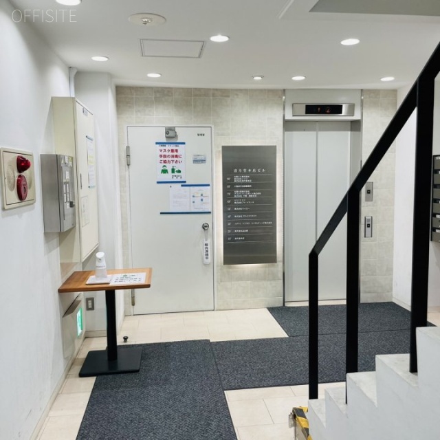 清月堂本店ビル　エントランス