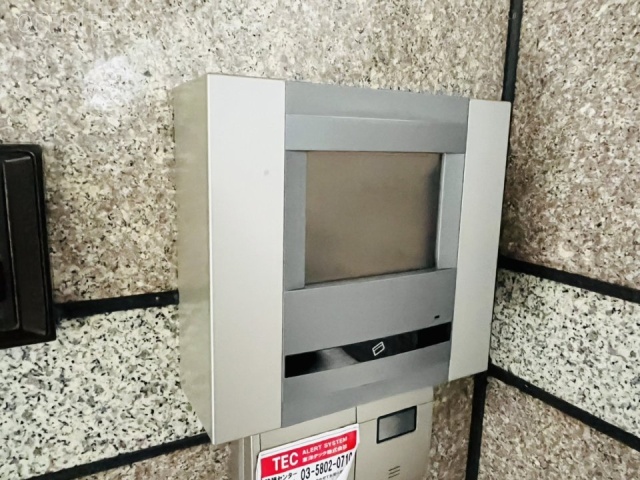 UETAKEビル　エントランス