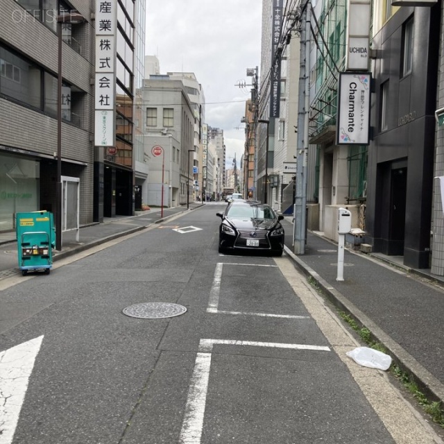 神田NAビル ビル前面道路