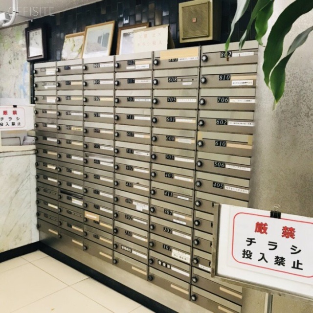 弁護士ビル 郵便受け