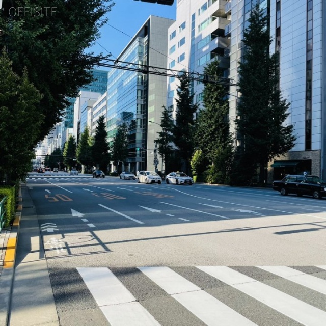 京阪大手町ビル ビル前面道路