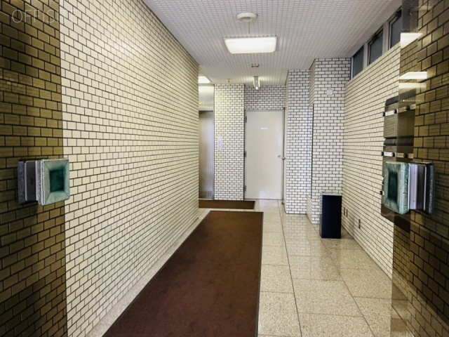 日本橋アイケイ(アイケイ日本橋)ビル　エントランス