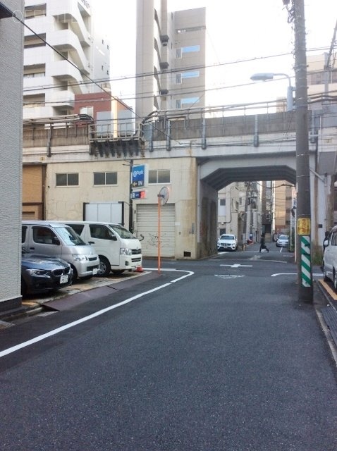 内田ビル ビル周辺道路