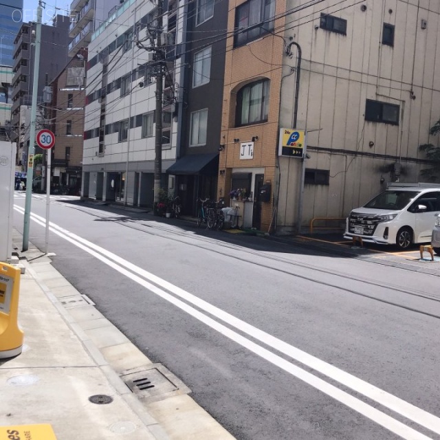 イハラビル ビル前面道路