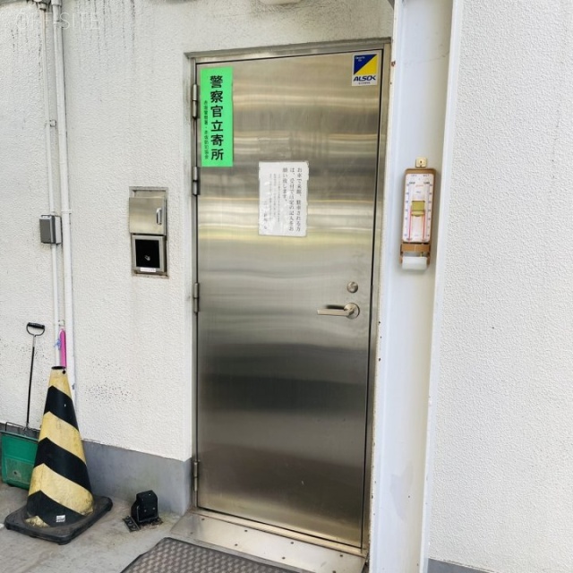 ニュー新坂ビル 通用口