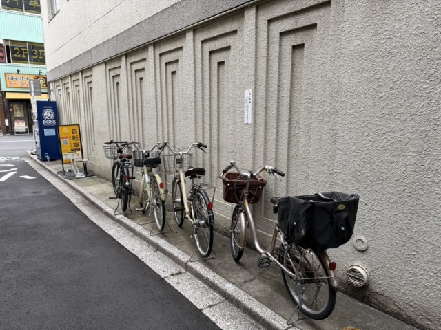 本間屋ビル　駐輪スペース