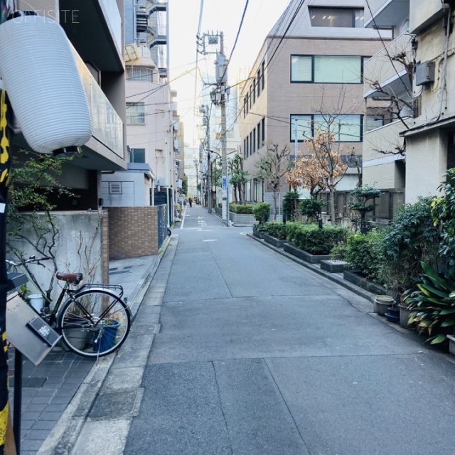 芝大門武屋ビル ビル前面道路