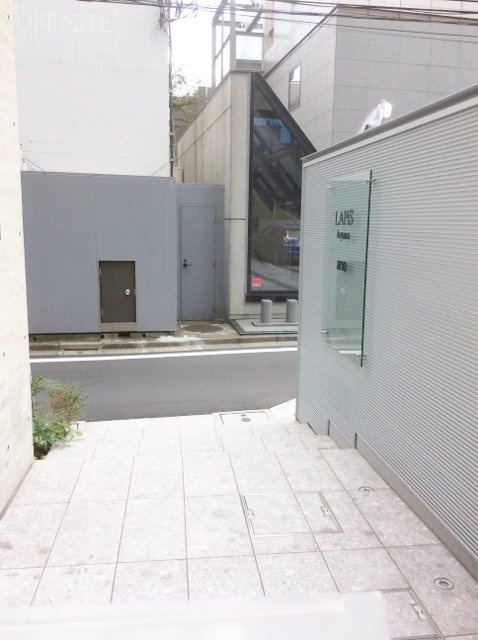 ラピス青山ビル エントランス