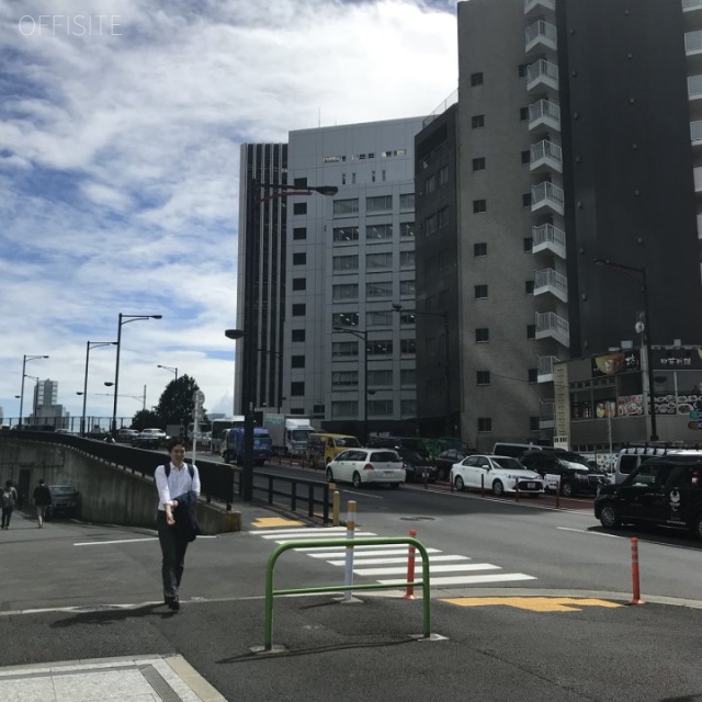 住友不動産三田ビル ビル前面道路