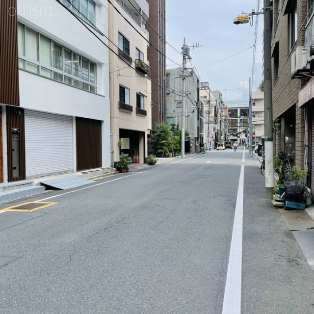 ケルビン蔵前 ビル前面道路