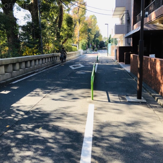 九段北二丁目ビル ビル前面道路