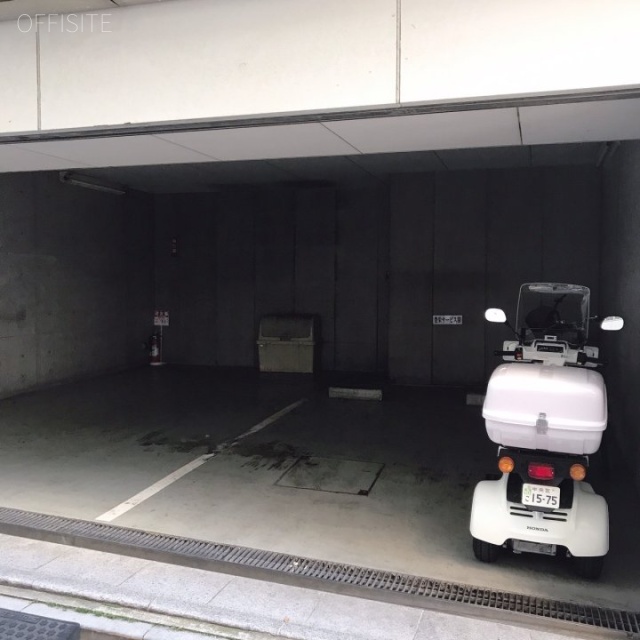 ユニゾ日本橋本町一丁目ビル 駐車場
