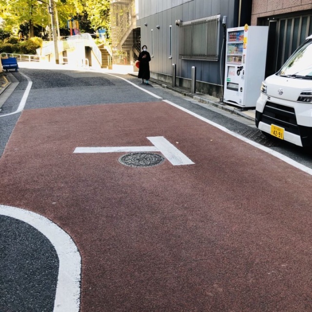 さくら五番町ビル ビル前面道路