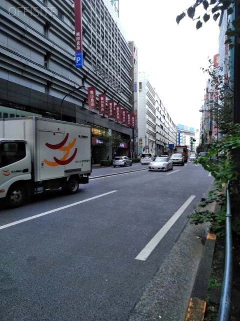 池袋嘉泉ビル ビル前面道路