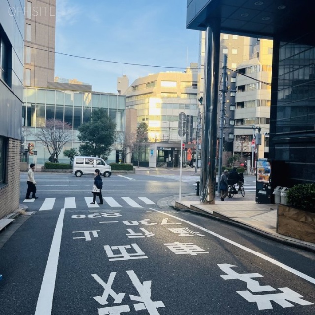 21東和ビル 前面道路