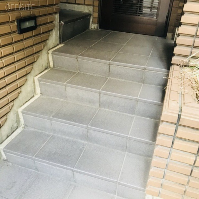 新橋サミットビル エントランス