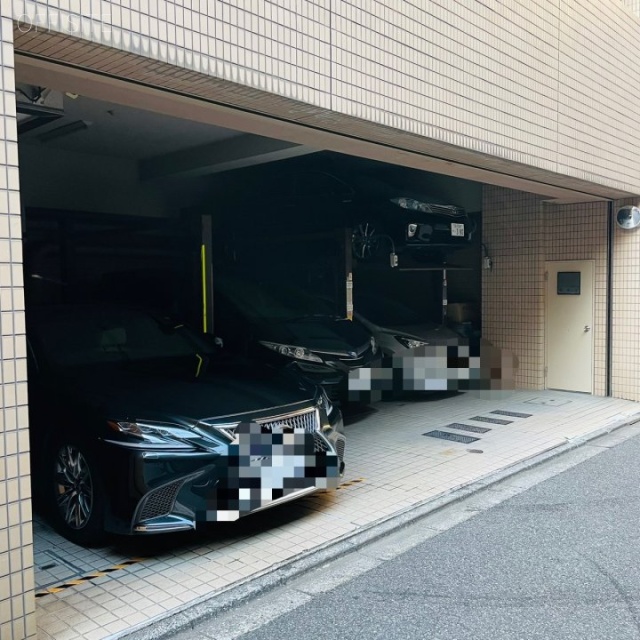 高木ビル 駐車場