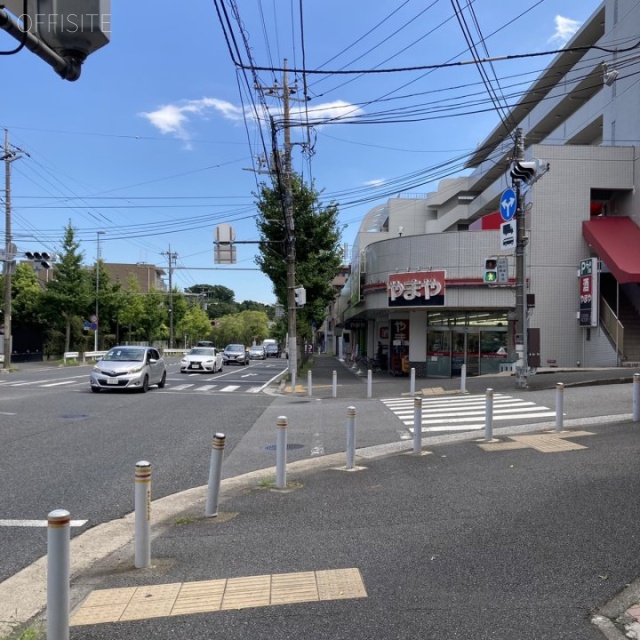 大久保ビル ビル前面道路