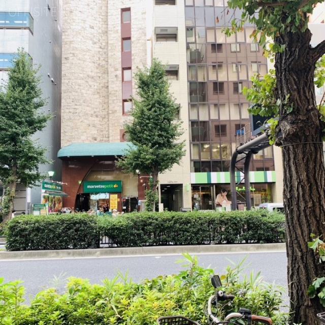 第2KSビル ビル前面道路