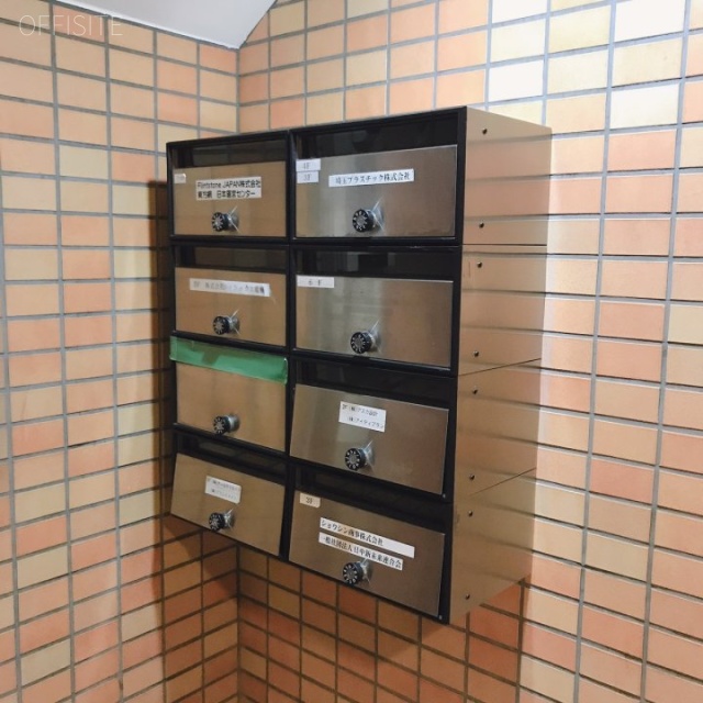池袋山口ビル 郵便受け