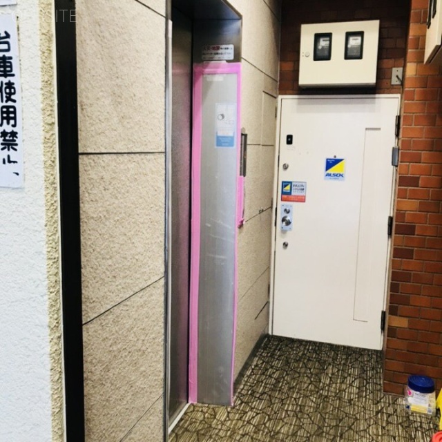 小林ビル エレベーター