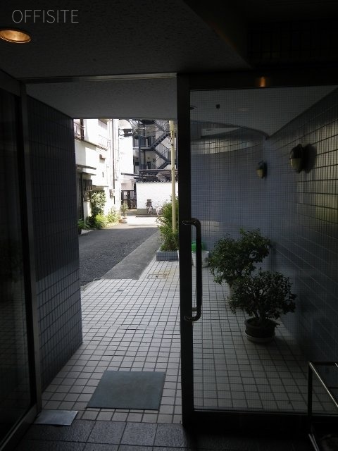 岩波ビル 画像