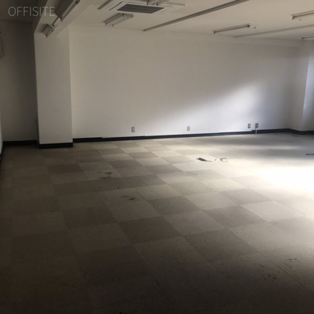 装美ビル　502号室 室内