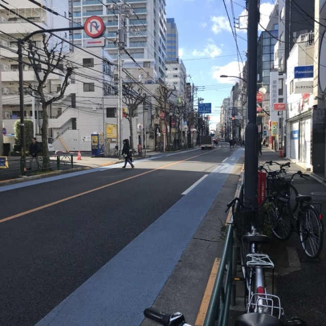 谷口ビル ビル前面道路