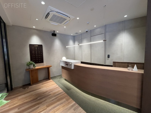 NOW/HERE新宿四谷　エントランス