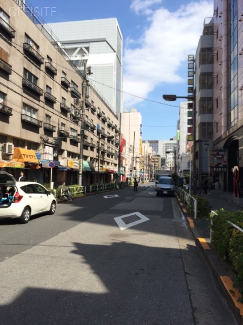 福地ビル ビル前面道路