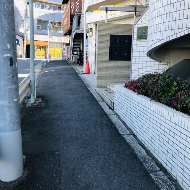 ベルケン中馬込 前面歩道