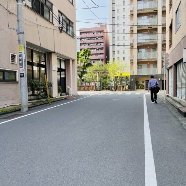 渡辺ビル ビル前面道路