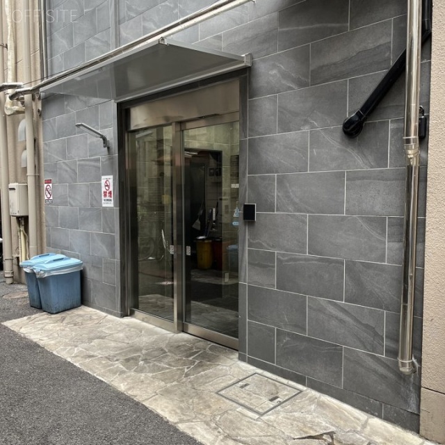 神田駅北口合同ビル オフィスビル出入口