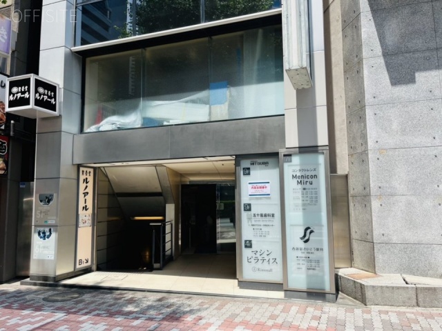 新宿三葉ビル　エントランス