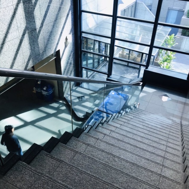 全特六本木ビル WEST棟 エントランスホール
