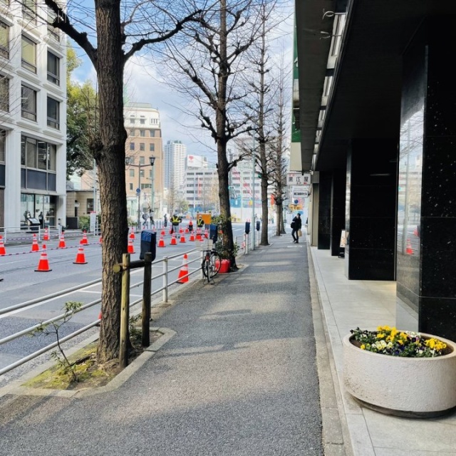 榮太楼ビル ビル前面道路