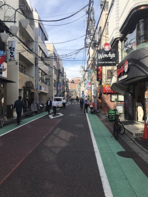 寿光ビル ビル前面道路