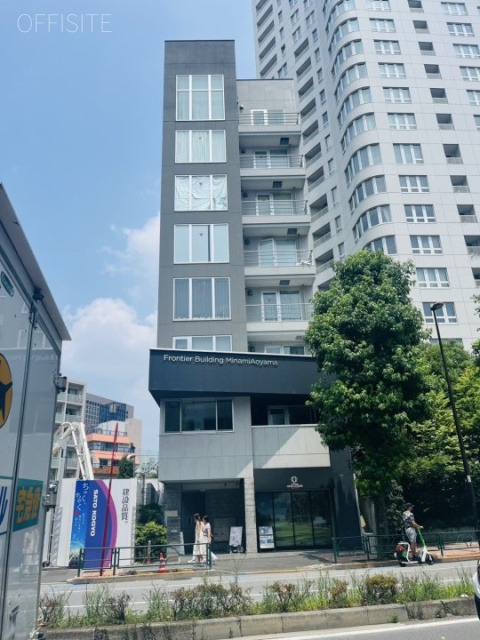 フロンティアビルディング南青山　外観