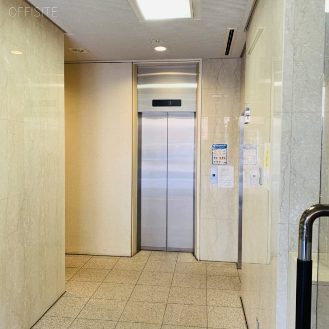 岡地茅場町ビル エントランス