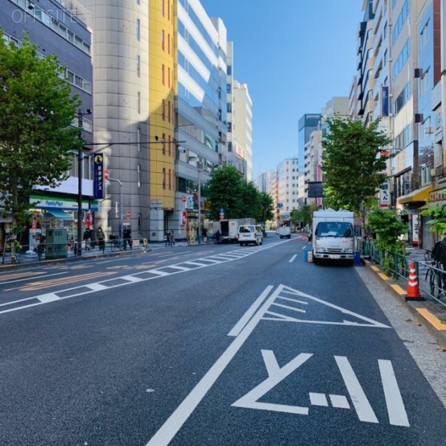 光和ビル ビル前面道路