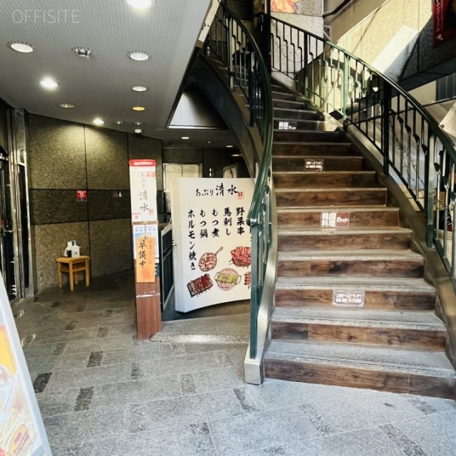 D&F御茶ノ水ビル　オフィスビル出入口