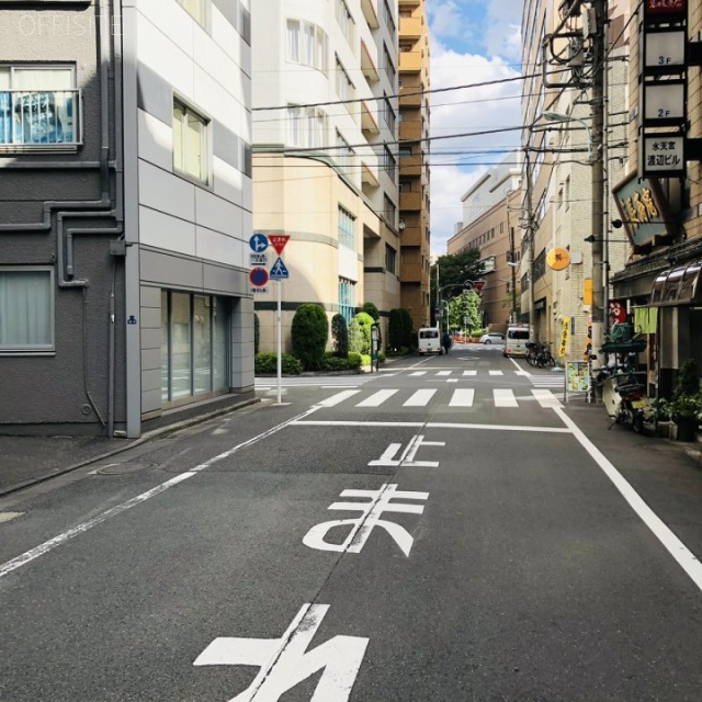 ビューハイツ日本橋 ビル前面道路