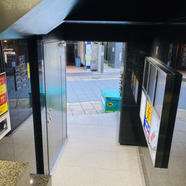 井門西新宿ビル エントランス