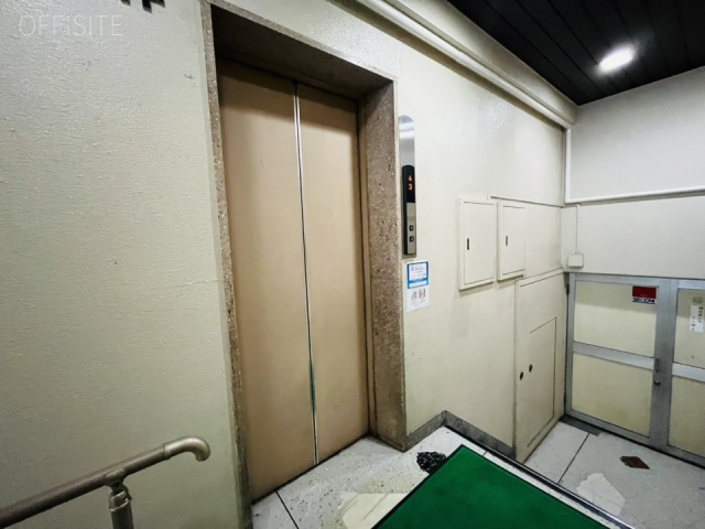 ニュー番衆ビル エントランス