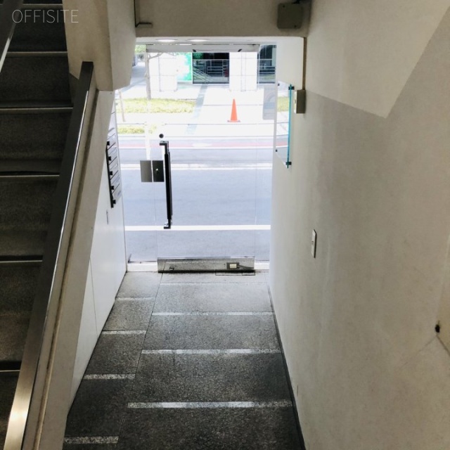 八重洲シティビル エントランス