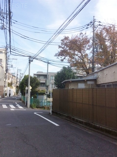 木勢ビル ビル前面道路